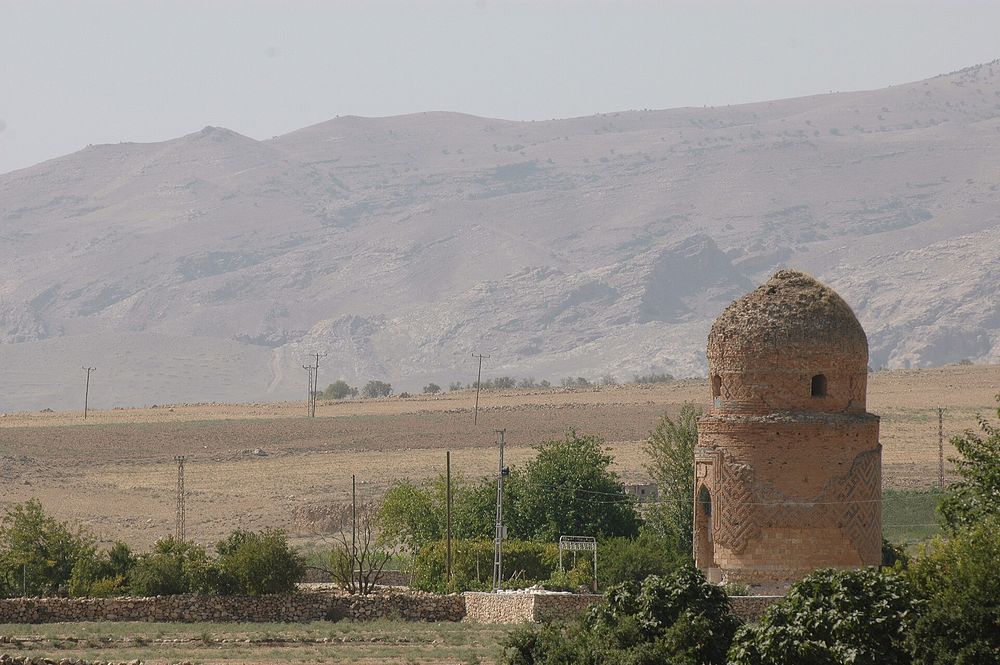 Zeynel Bey Türbesi