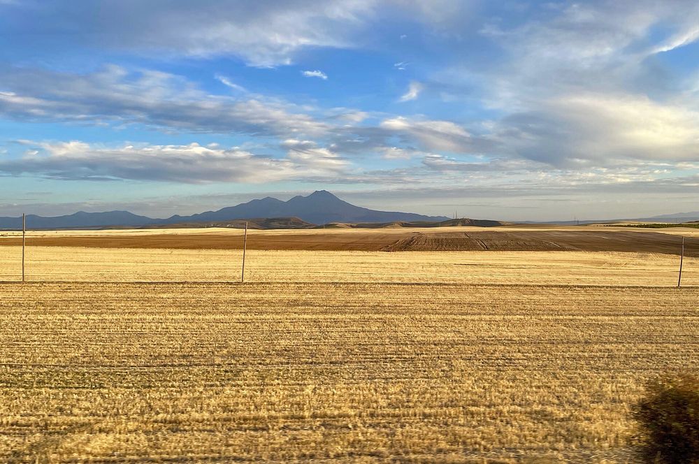 Göllüdağ'ın siyah camı